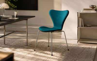 Fritz Hansen Serie 7 Stuhl 3107 Stoff / Petrol
