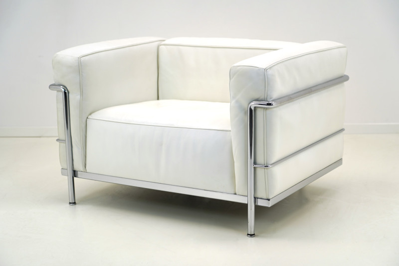 Cassina LC3 Le Corbusier Sessel Leder / Weiß