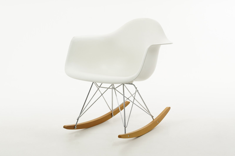 Sillón de plástico Eames de Vitra RAR / Blanco