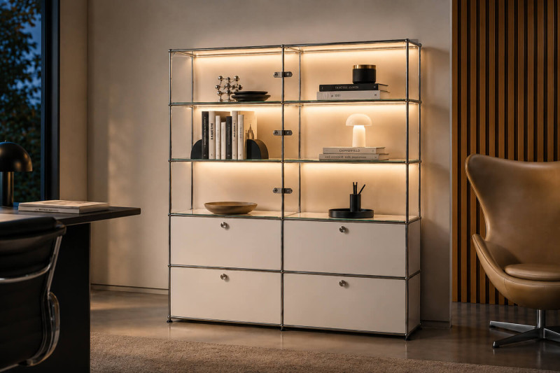 USM Haller E Wandregal / Vitrine mit Beleuchtung / Reinweiß RAL 9010