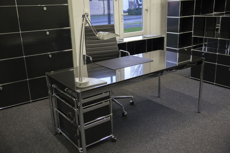 USM Haller Schreibtisch Granit / Schwarz 175 x 75 cm Schreibtische