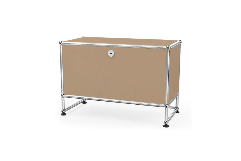 USM Haller TV-Board / Lowboard mit Sockel