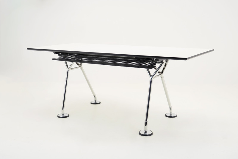 Tecno Nomos Schreibtisch Kunstharz / Weiß 180 x 180 cm