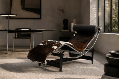 Cassina LC4 Liegen in verschiedenen Ausführungen