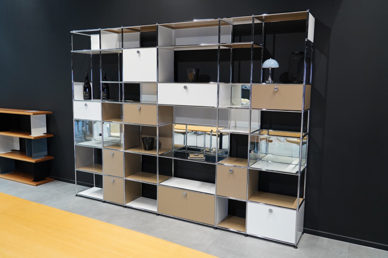 USM Haller Wohnwand Reinweiß RAL 9010 & USM Beige