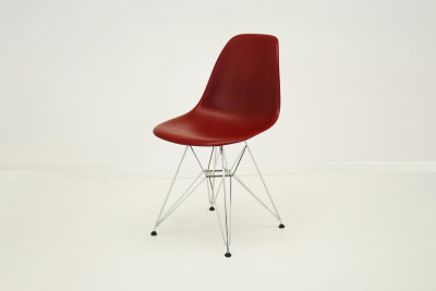 Vitra Eames Plastic Chair DSR / Rot