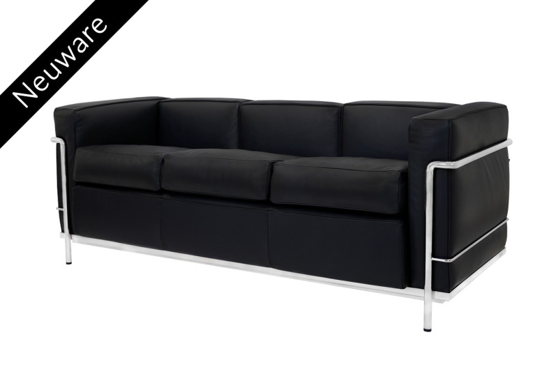 Cassina LC2 Le Corbusier Driezitsbank Leder / Zwart