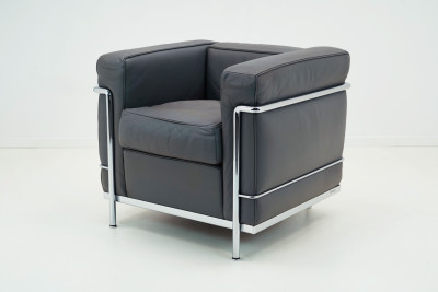 Cassina LC2 Le Corbusier Sessel Leder / Grau