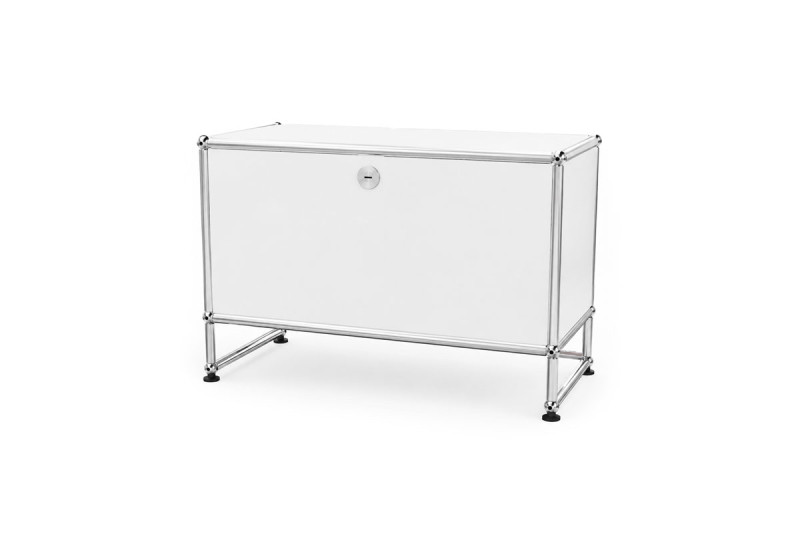 USM Haller TV-Board / Lowboard mit Sockel