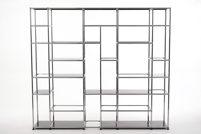 USM Haller Wohnwand Graphitschwarz RAL 9011 / Klarglas