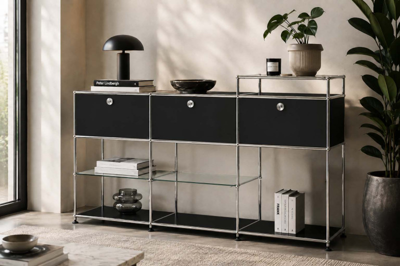USM Haller Buffet avec Élément En Verre Blanc Pur RAL 9010