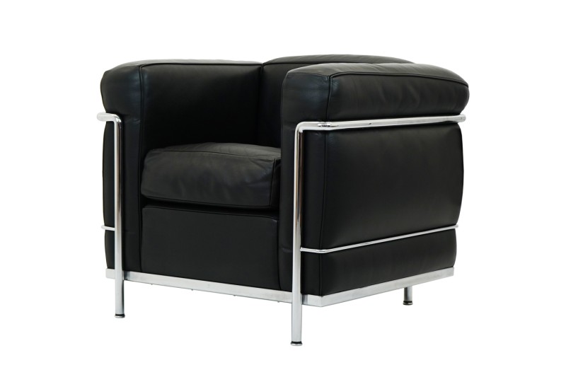 Cassina LC2 Le Corbusier Armchair Leather / Black