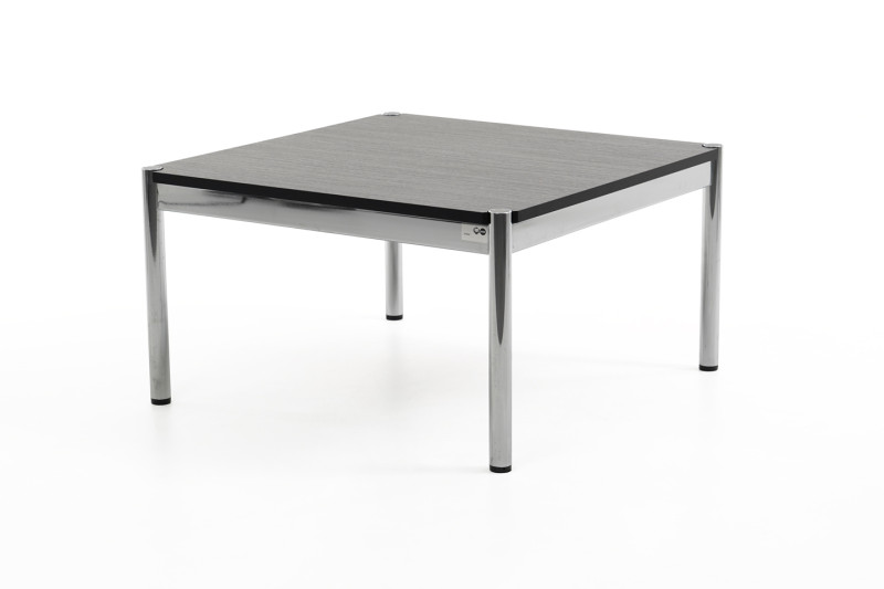 USM Haller Bijzettafel Hout / zwart 75 x 75 cm