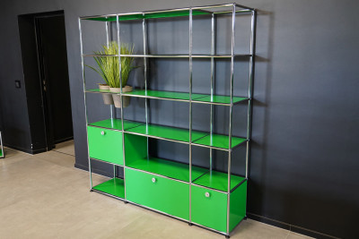 USM Haller Wall shelf golden yellow RAL 1004